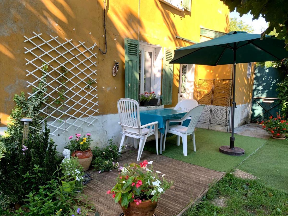 "La Petite Maison" Sainte-Foy-lès-Lyon Esterno foto